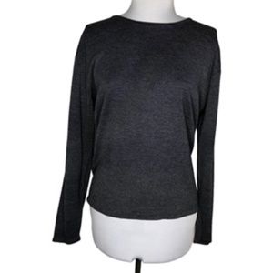 No Label Simple Long Sleeve Crew Neck Gray Sweater Size L